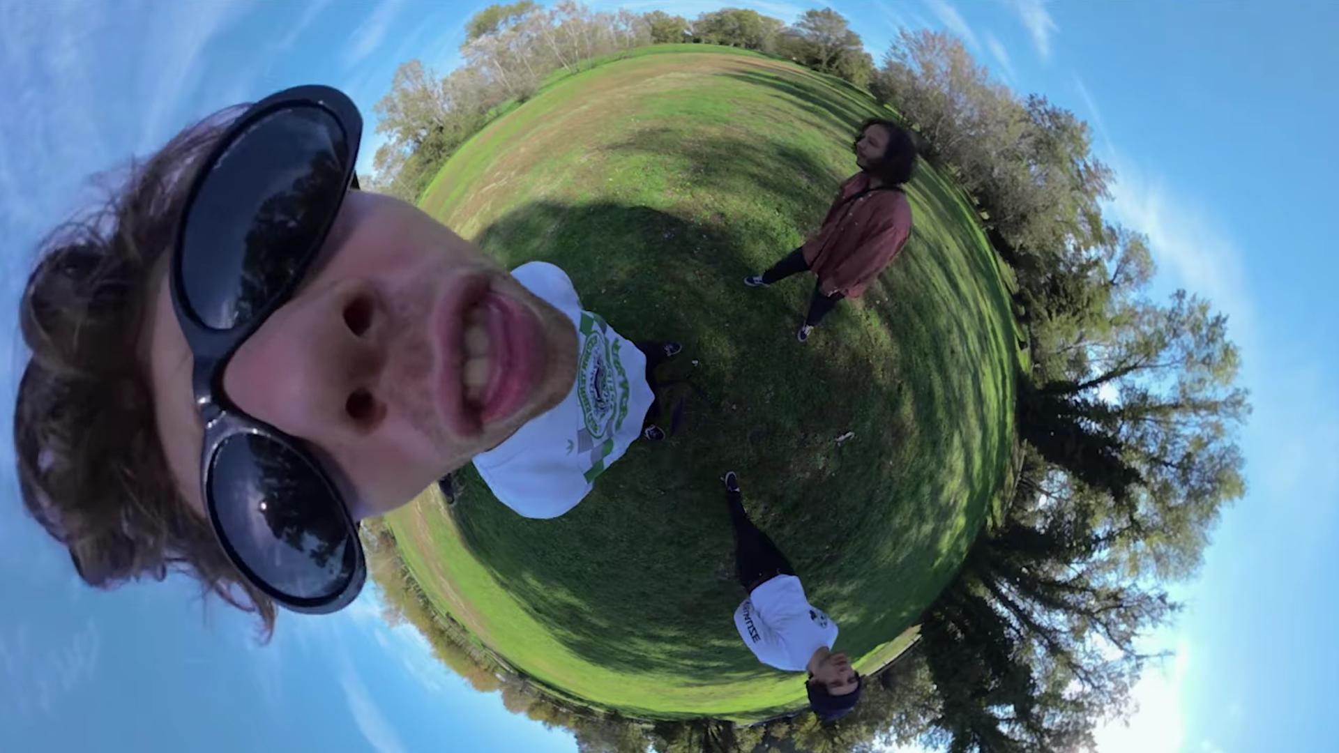 Avions, "Kindness (Takes Over)" clip screenshot