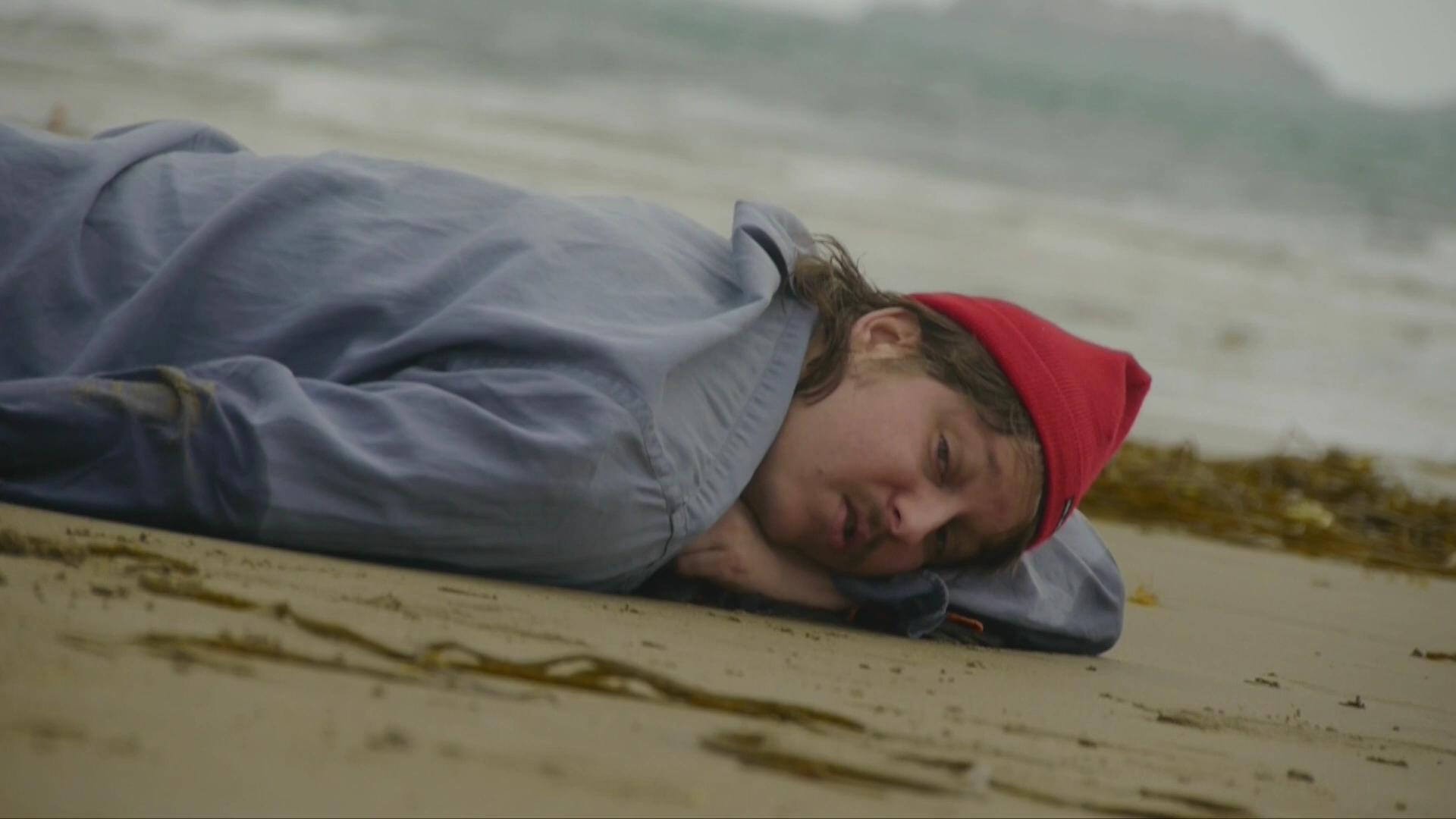 Maxwell Farrington, "Auld Lang Syne" clip screenshot