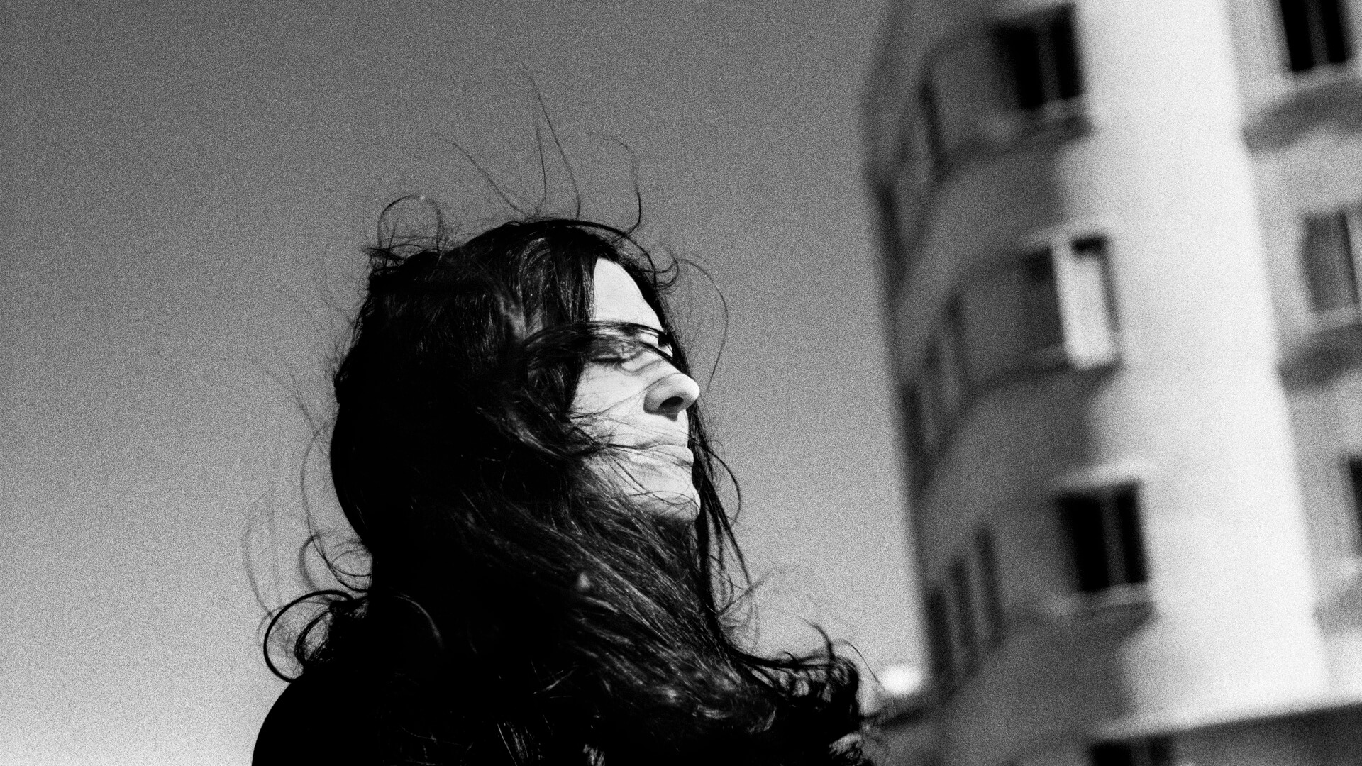 Nadine Khouri (The Night Will Keep Us Warm) bannière