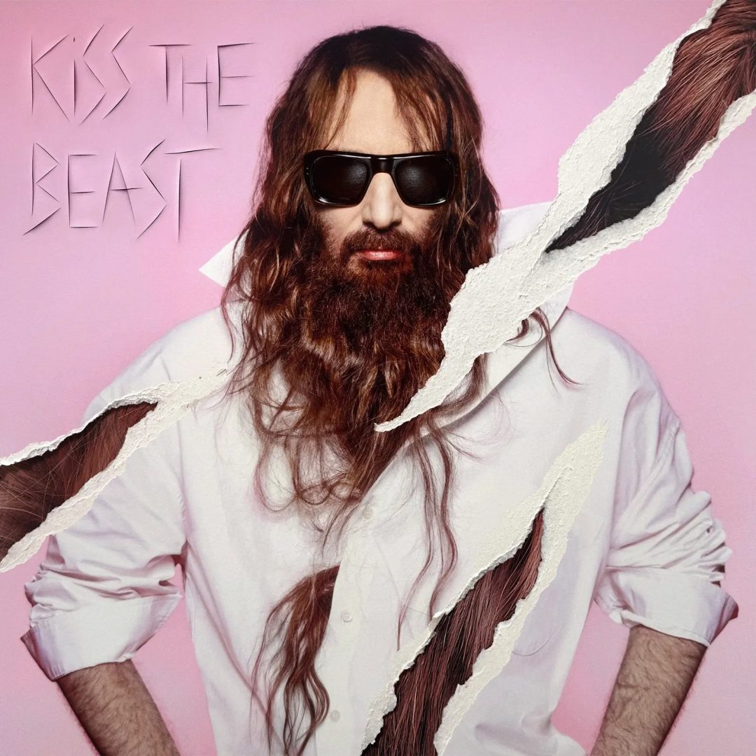 « Kiss The Beast » : Sébastien Tellier embra(s)se sa bête intérieure