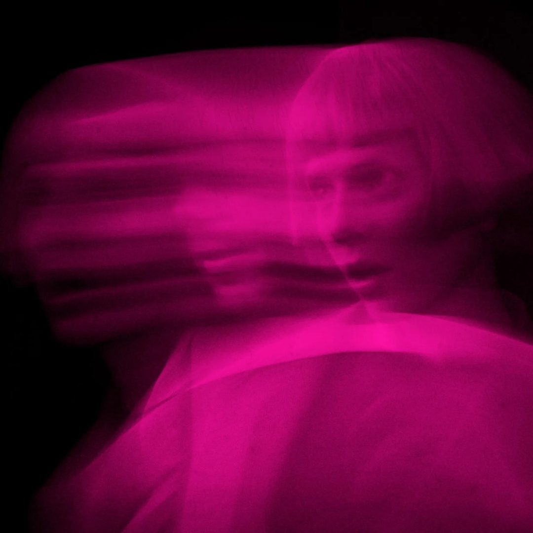 « Come Closer » : Tomora, fusion nucléaire