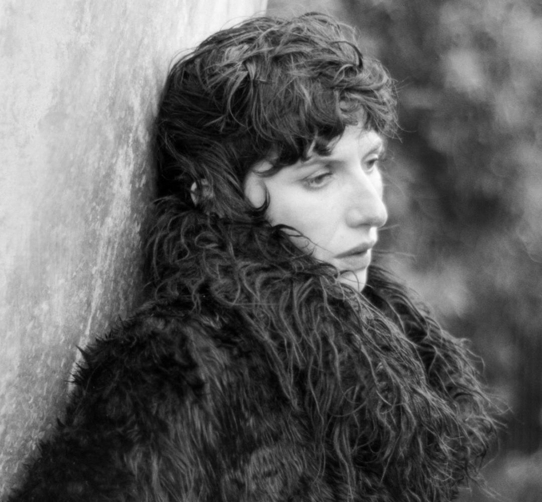 Aldous Harding a quelque chose à vous dire
